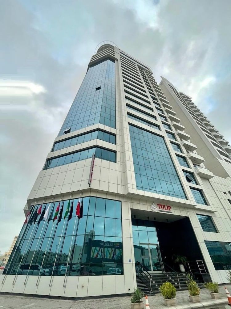 undefined Tulip hotel And Suites 4