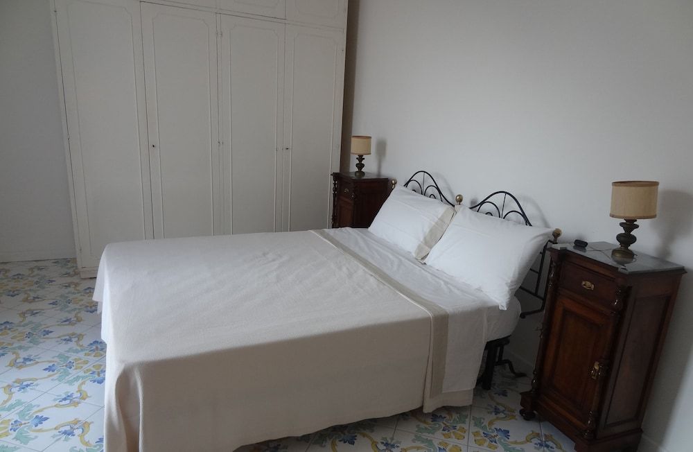Family House, 2 Bedrooms, Kitchenette, Sea View