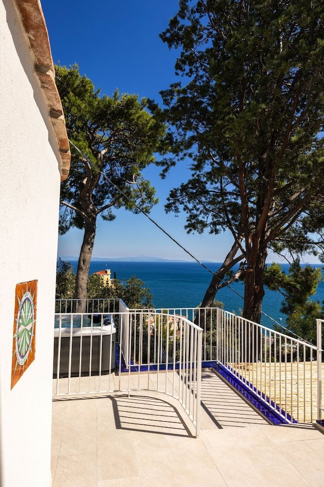 Decori Suites Amalfi Coast Suite, Ensuite, Sea View (Blu Oltremare) 8