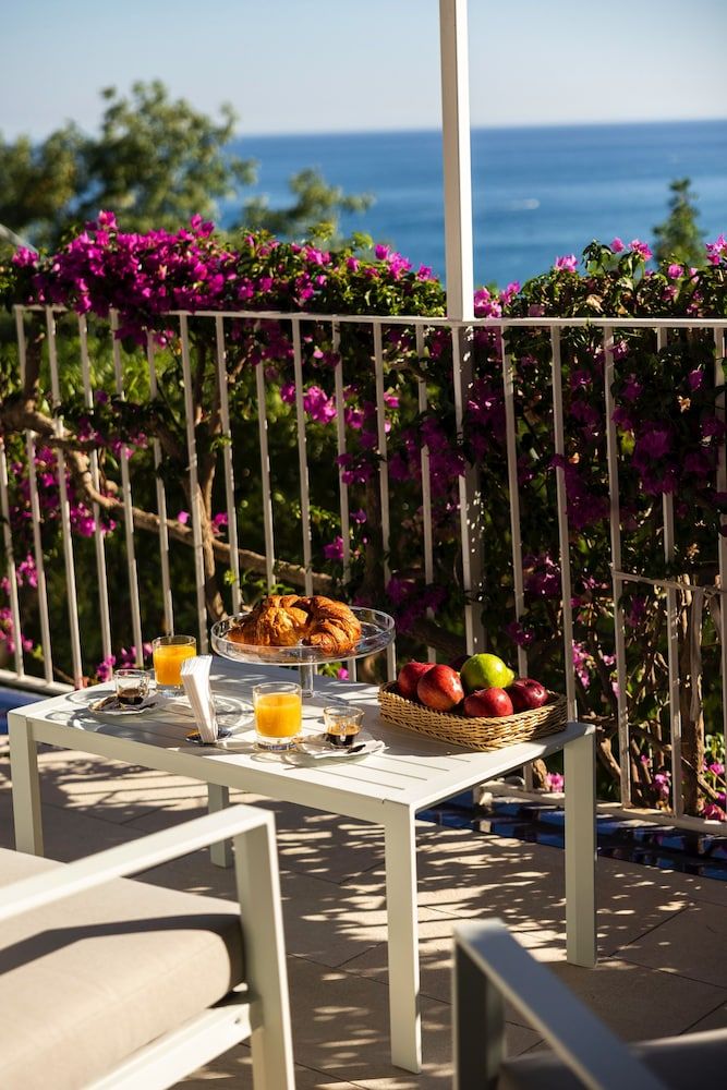 Decori Suites Amalfi Coast Family Quadruple Room, Ensuite, Sea View (Family Suite Positano) 18