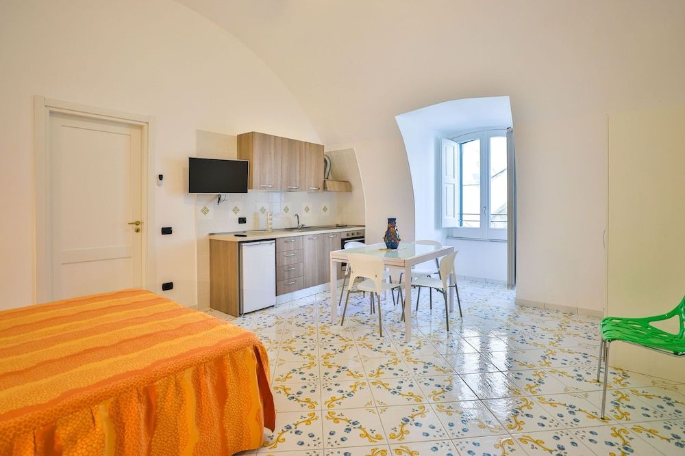 Della Monica Rooms Standard Double Room 7