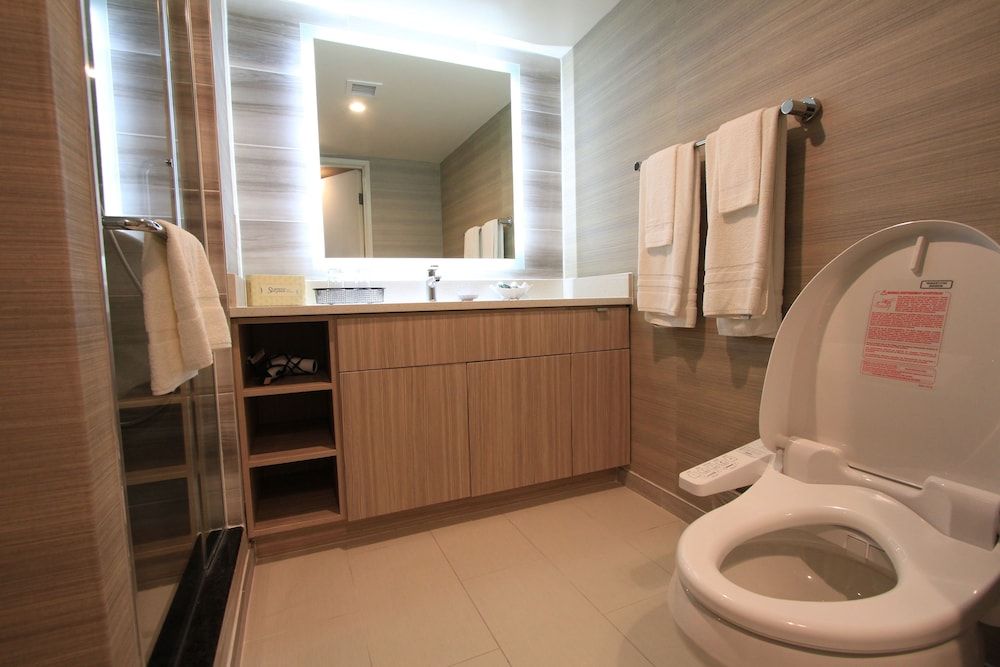 Deluxe Room, 1 King Bed
