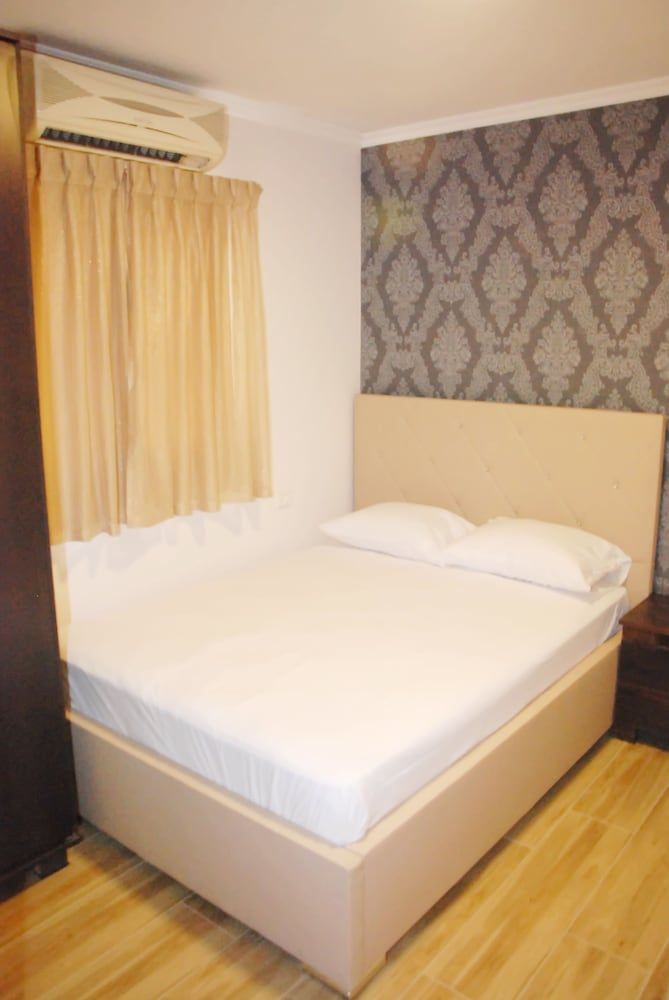 Premier Apartment, 2 Bedrooms, Kitchenette, Partial Sea View
