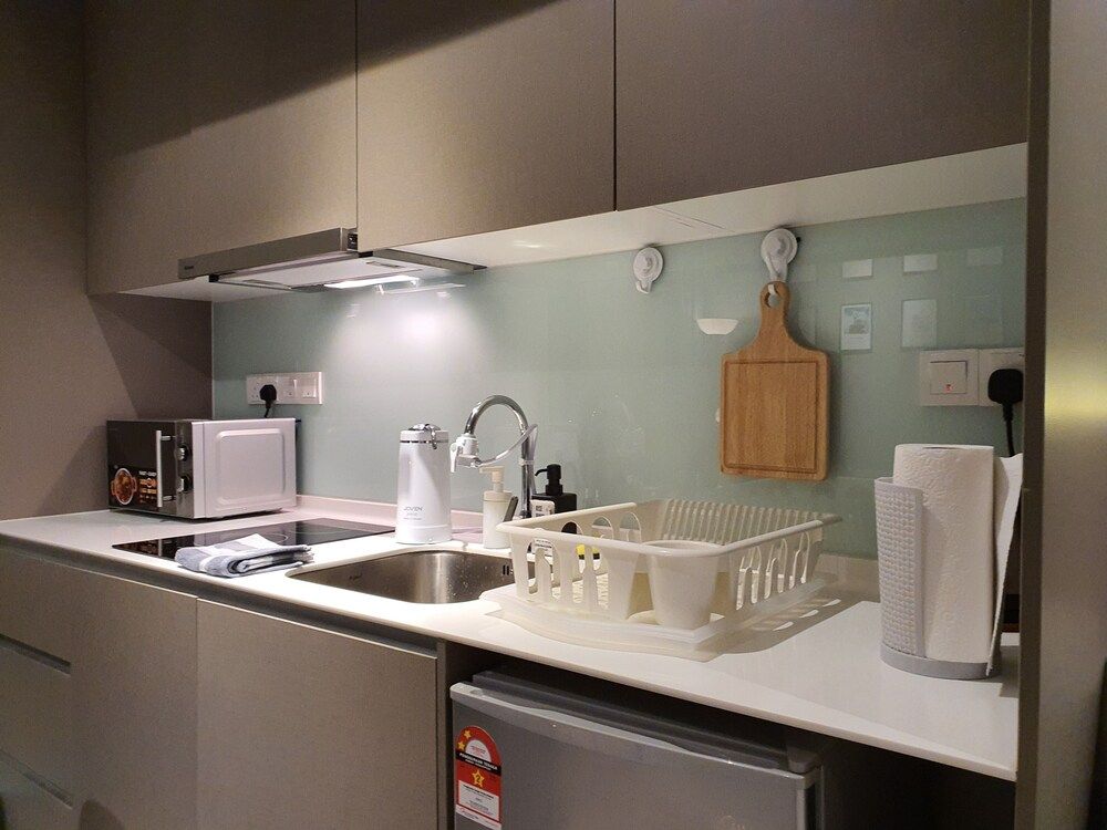 The Perfect Getaway Deluxe Studio Suite, 2 Queen Beds 5