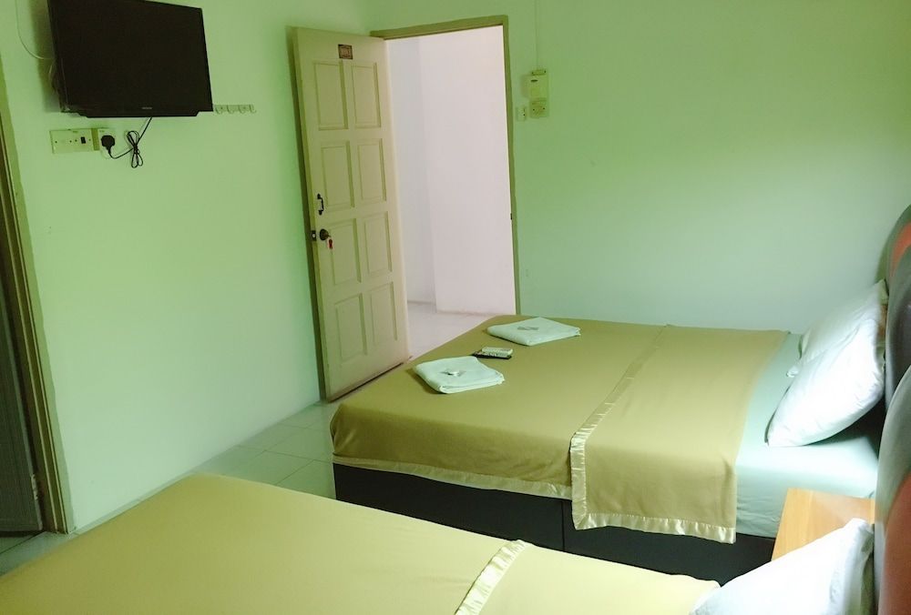 Dindings Pantai Desair Apartment By DPD Panoramic Apartment, 3 Bedrooms 3