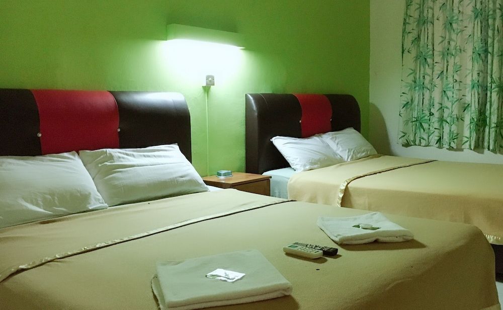 Dindings Pantai Desair Apartment By DPD Panoramic Apartment, 3 Bedrooms 4