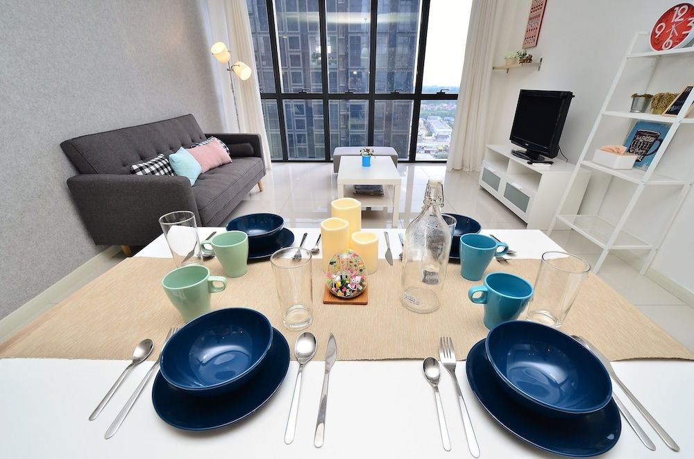 undefined ICON CITY Family suite By Lim 10