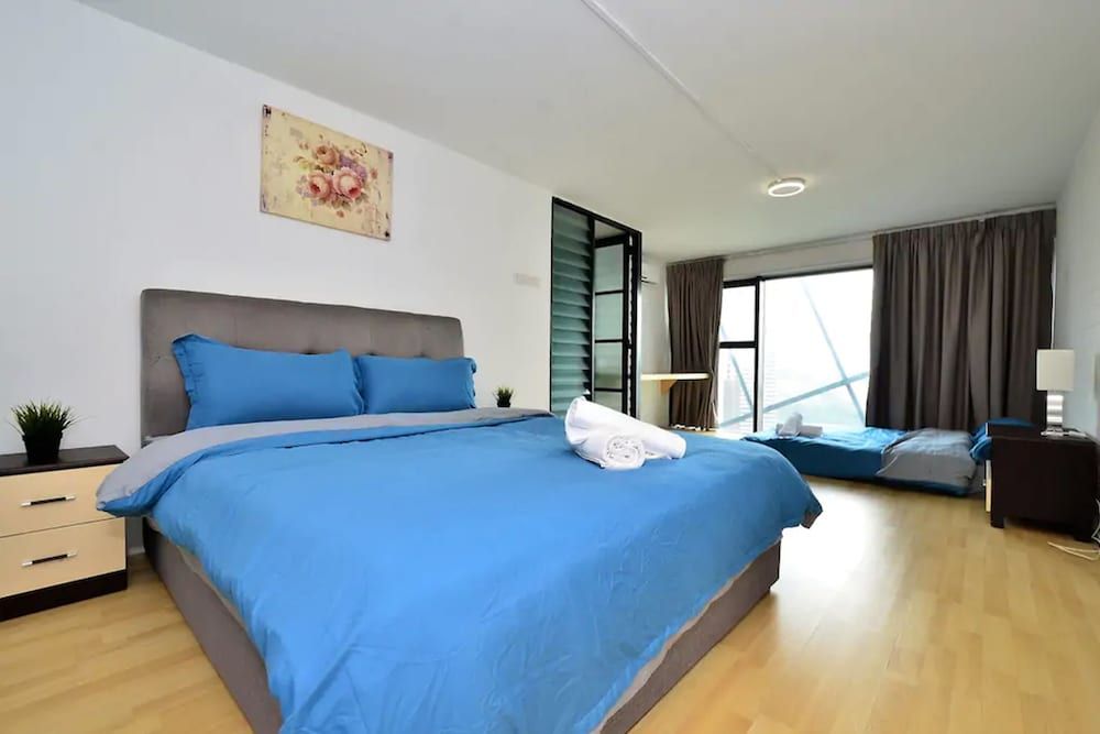 undefined Empire D1713 by SYNC 3