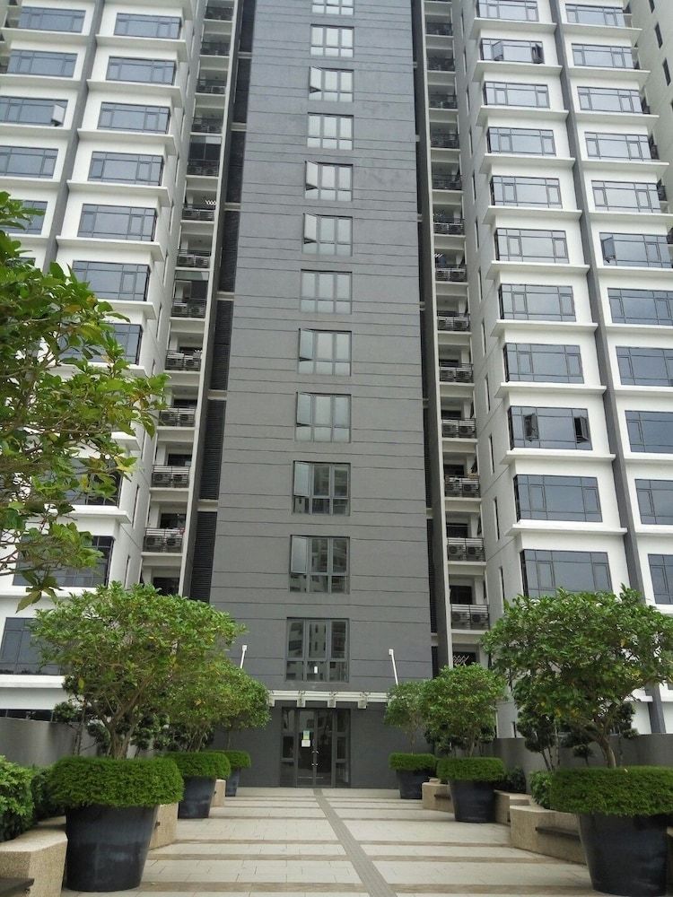 undefined Cozy Suite near Airport & LRT Station 4