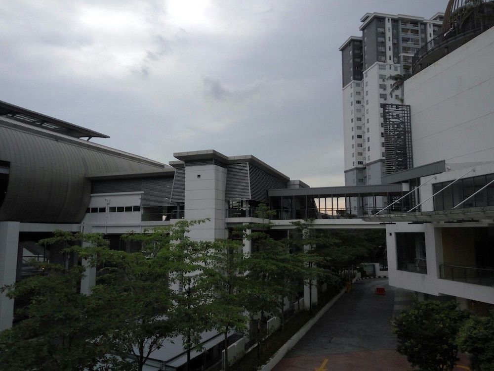 undefined Cozy Suite near Airport & LRT Station 6