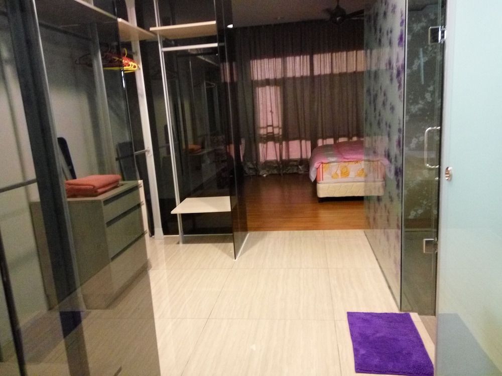 Cozy Suite near Airport & LRT Station Apartment 4