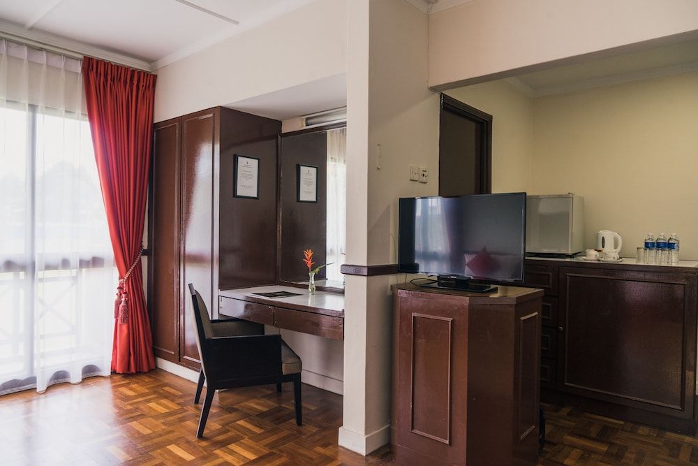 Shah's Village Hotel Standard Triple Room, 3 Twin Beds 2