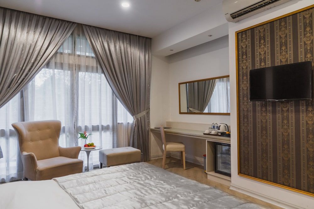 undefined Shah's Village Hotel 10