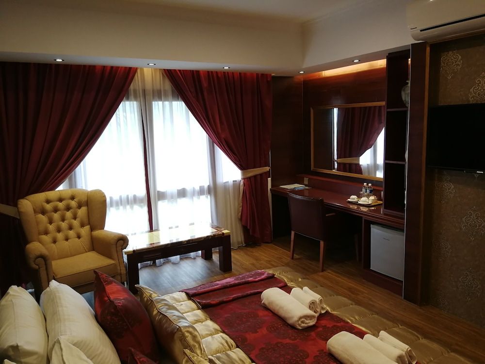 undefined Shah's Village Hotel 9