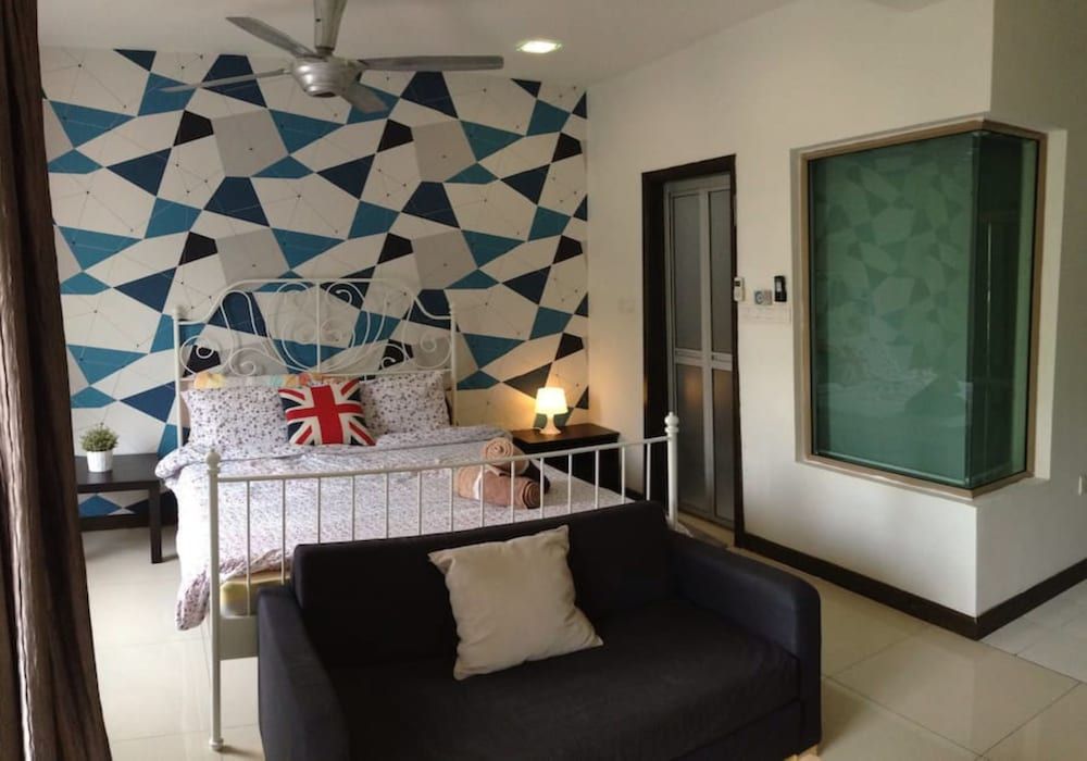 undefined Ritze Perdana One A by SYNC 8