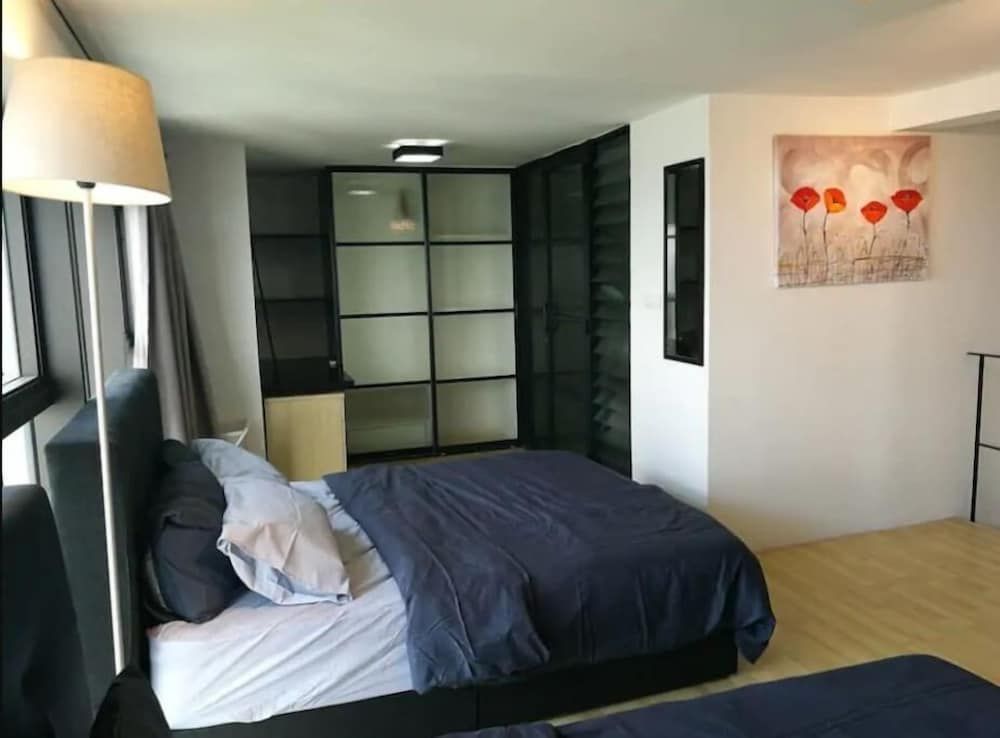 undefined 5 Pax Empire Soho by SYNC 5