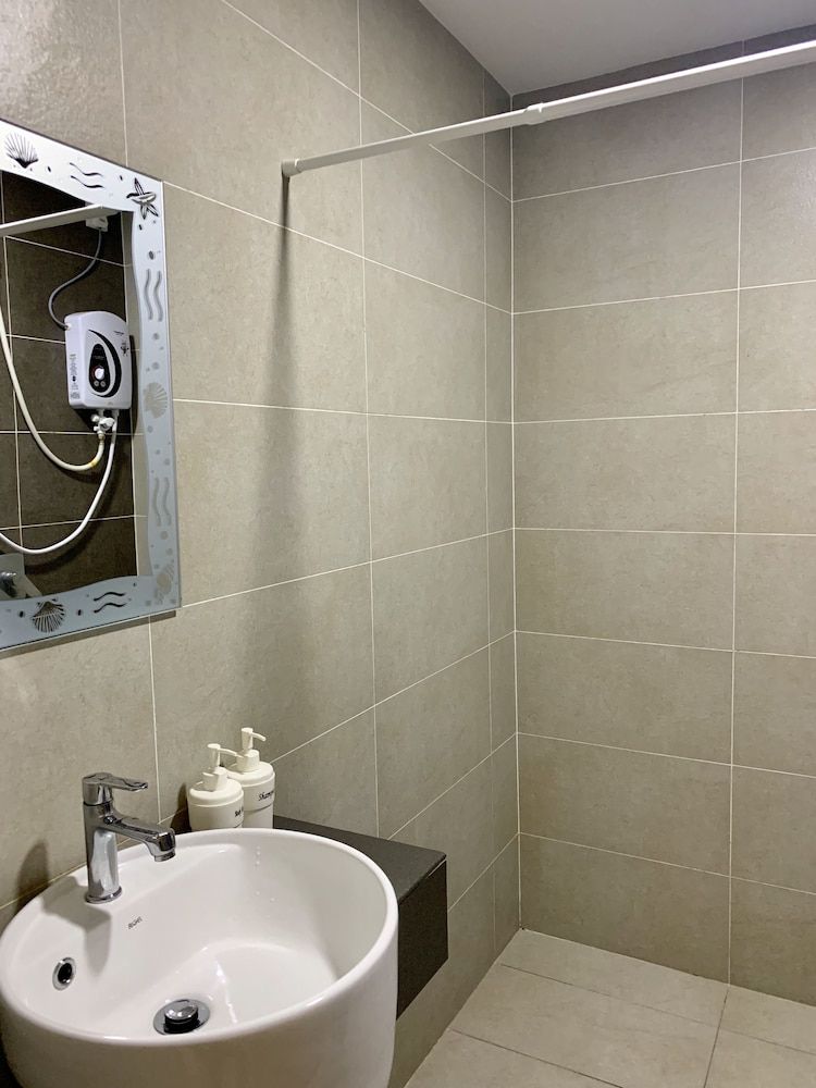 Ginger8 @ Pinnacle PJ Family Studio Suite 8