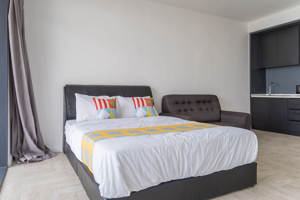 undefined OYO Home 43951 Fair  Studio Empire City Marriot 5