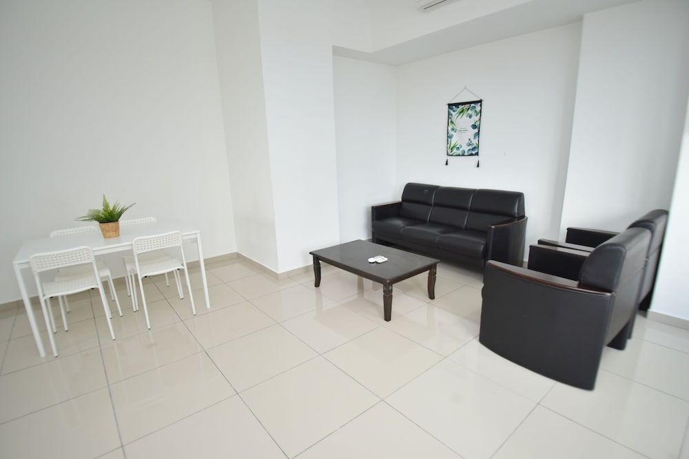 GT Home Encorp Strand Residence Superior Apartment 5