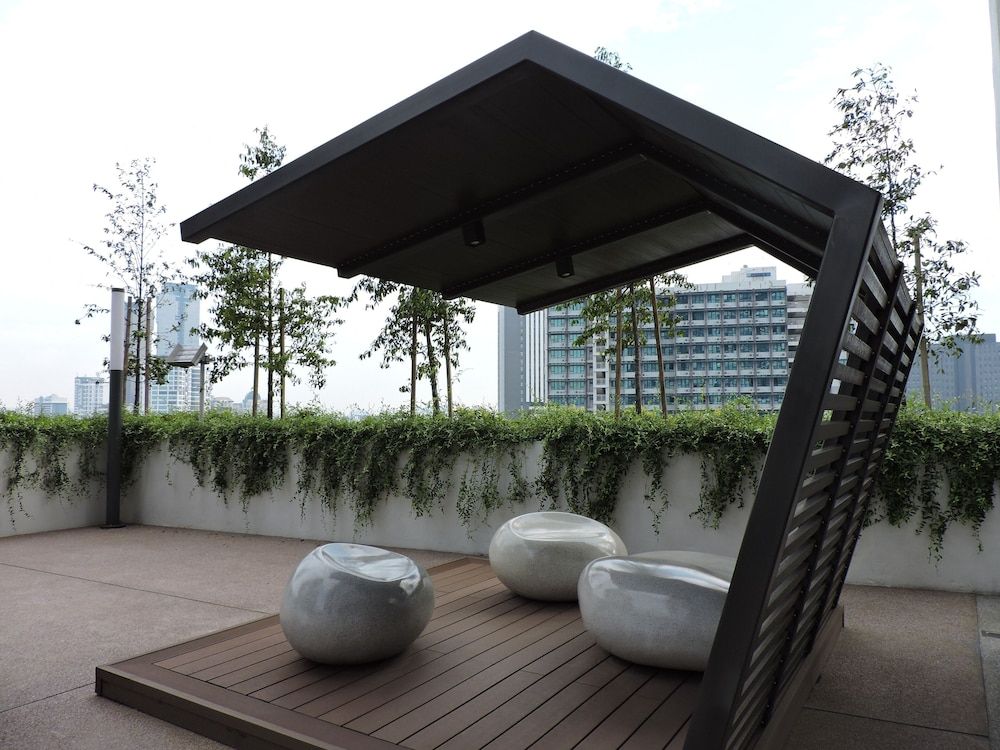 undefined PJ Midtown By Sleepy Bear 2