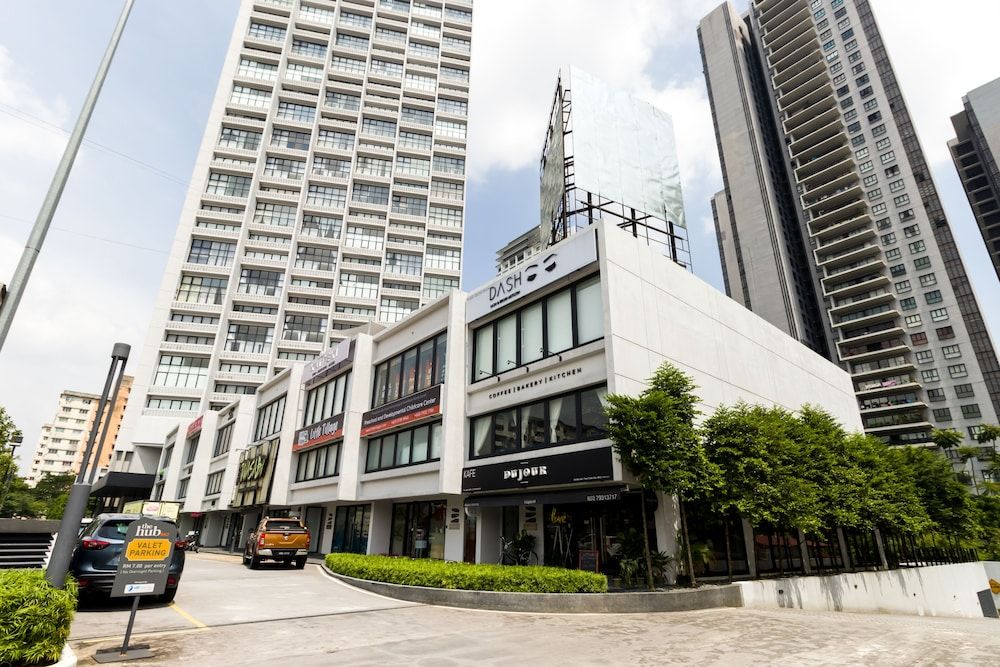 undefined The Hub Signature Suites at SS2 2