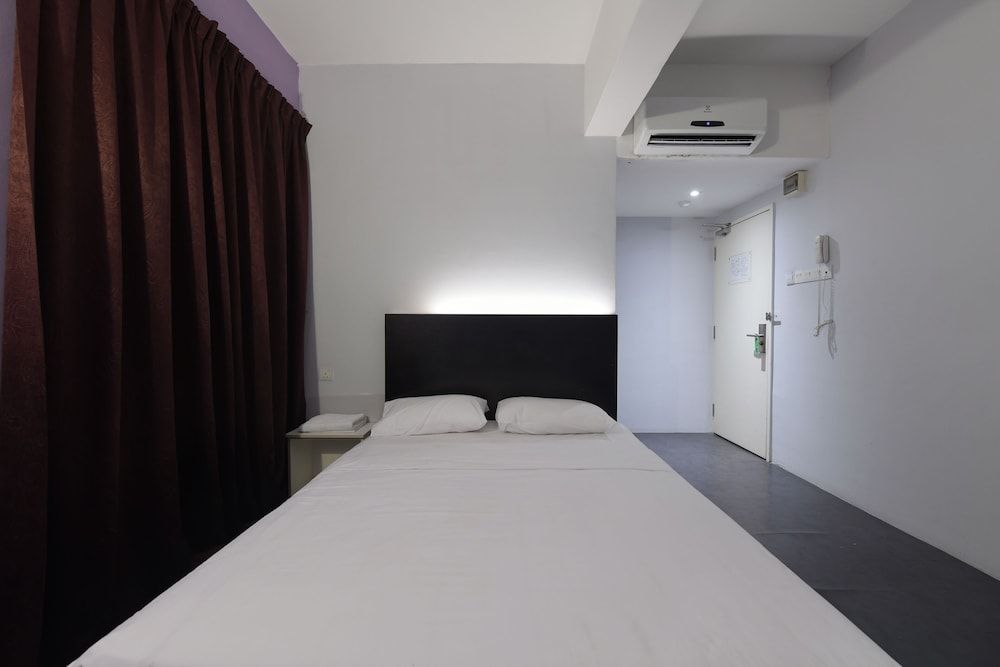 undefined BRIGHT HOTEL 4