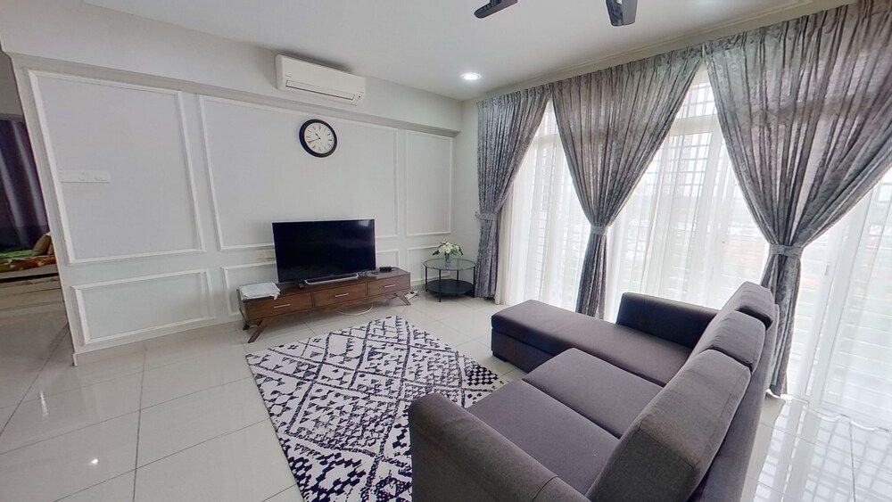 Alyssa Dwiputra Homestay Economy Condo 24