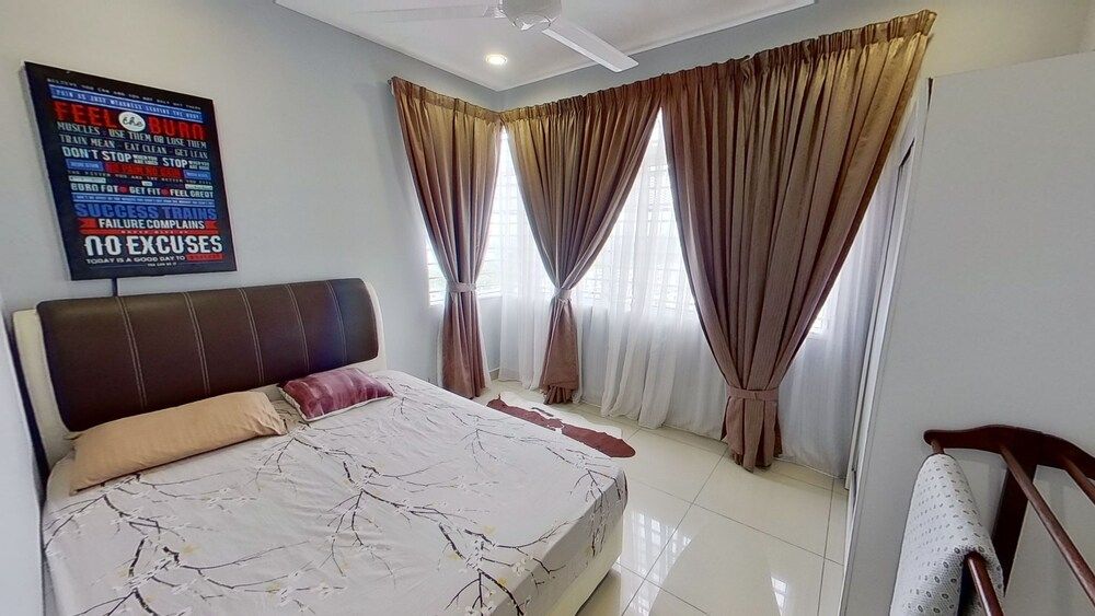 Alyssa Dwiputra Homestay Economy Condo 16