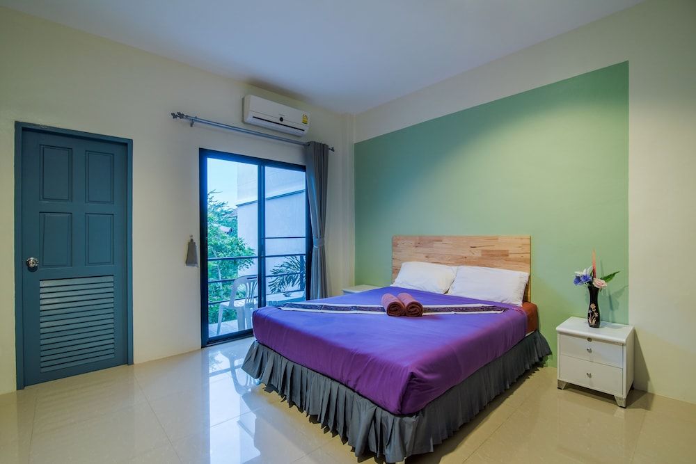 Samsha Guesthouse Superior Room, 1 King Bed, Mountain View 5