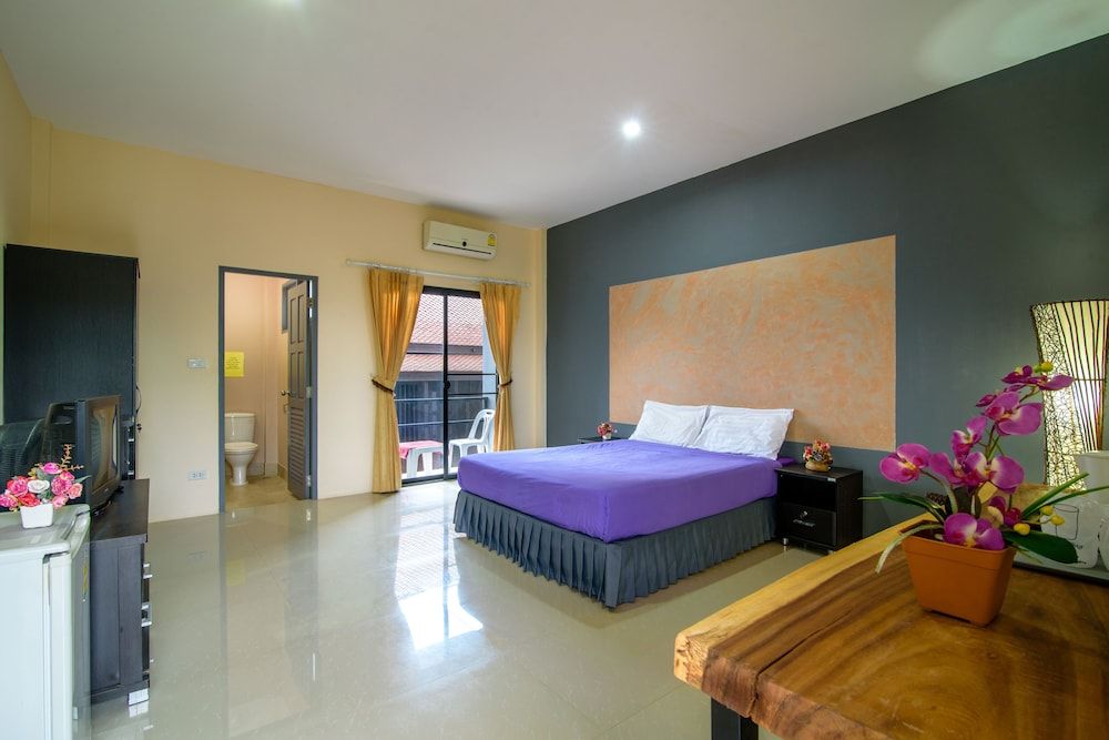 Samsha Guesthouse Superior Room, 1 King Bed, Mountain View 2