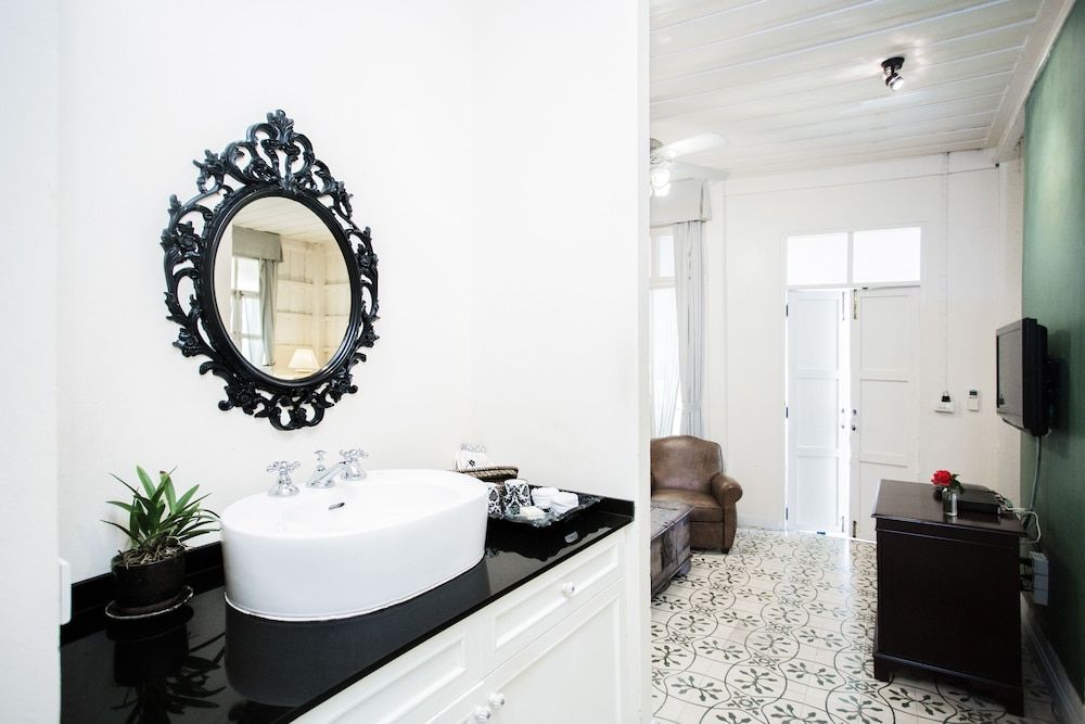 The Hen Hua Hin Private Beach Villa The Chick (Seaview) 4