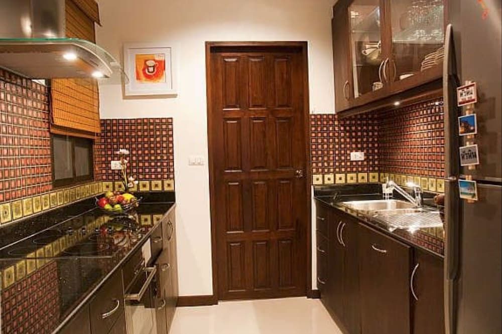 4 Bedroom Private Bali Style Villa HH1 4-Bedroom Villa with Private Pool 9