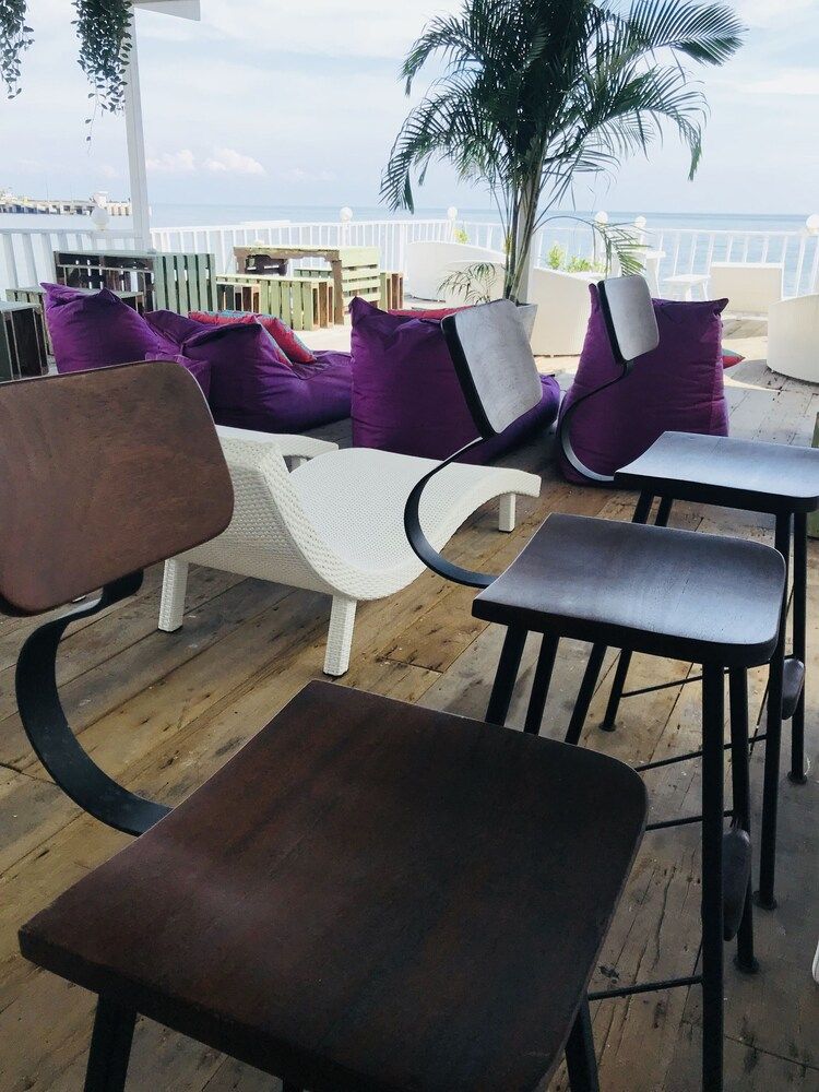 undefined Karoon23 8