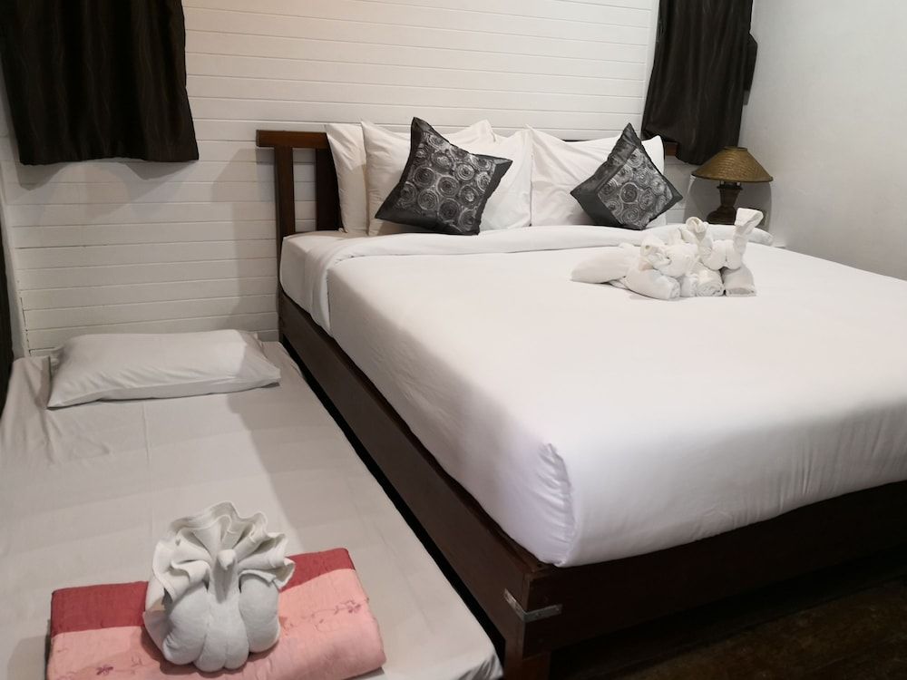 Reera Resort Cottage with Garden View 4