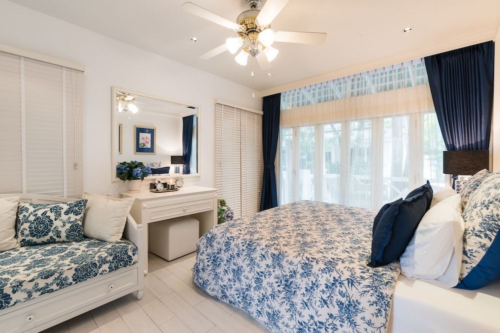 Hua Hin Beach Villa by Passionata Luxury Villa, 4 Bedrooms 2