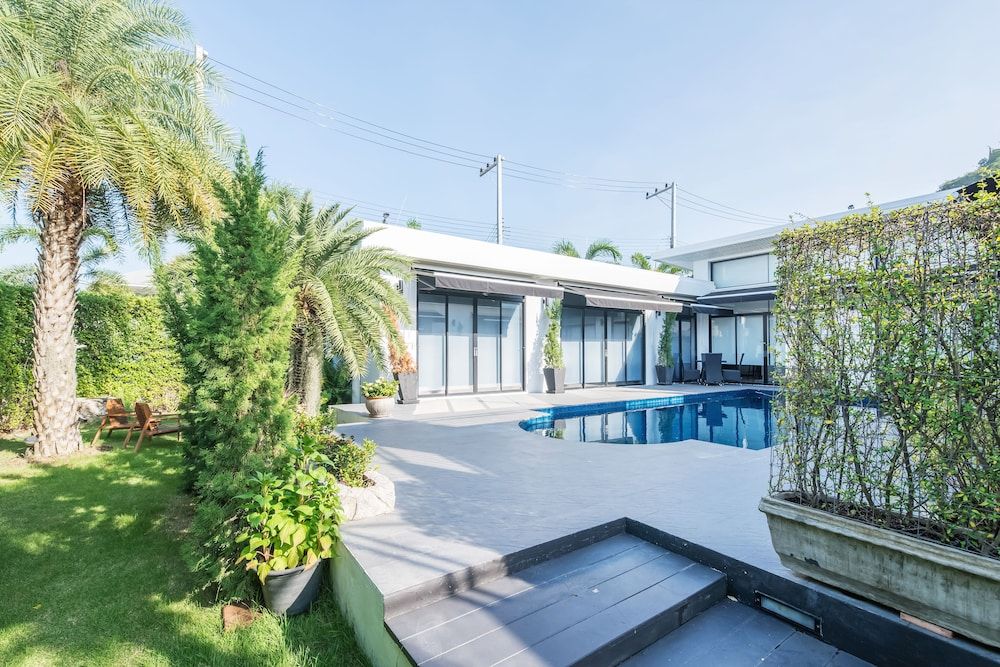 undefined Alexa 218 By Favstay