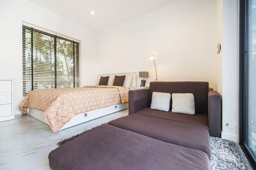 undefined Alexa 218 By Favstay 5