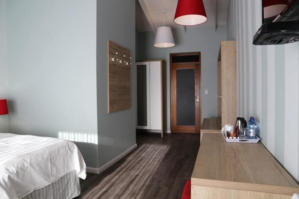 Namib Guesthouse Luxury Room 10