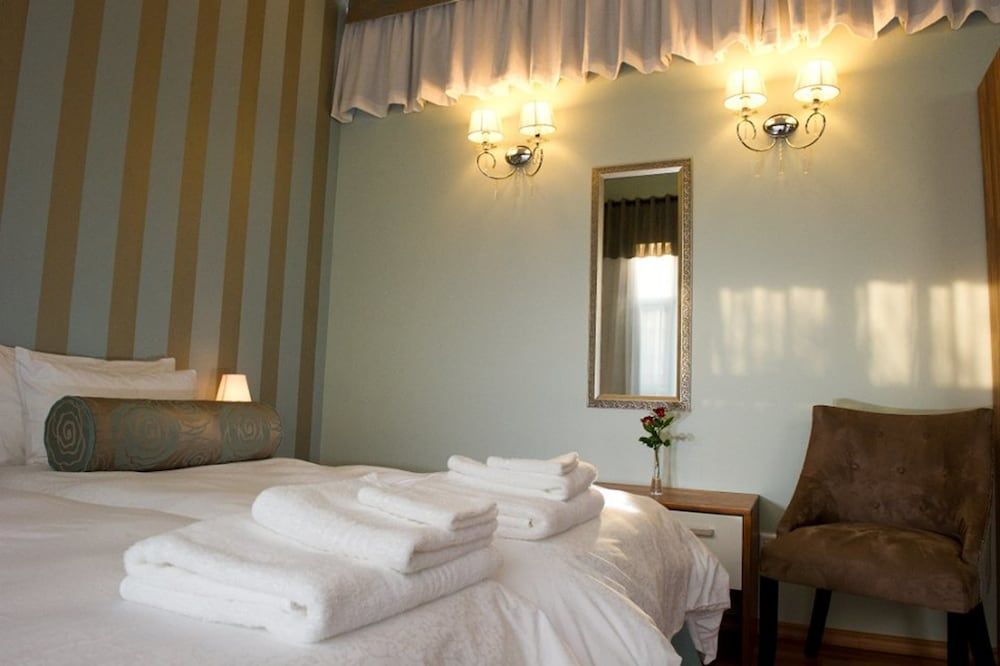 Namib Guesthouse Standard Room 6