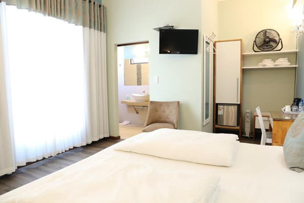 Namib Guesthouse Standard Room 9