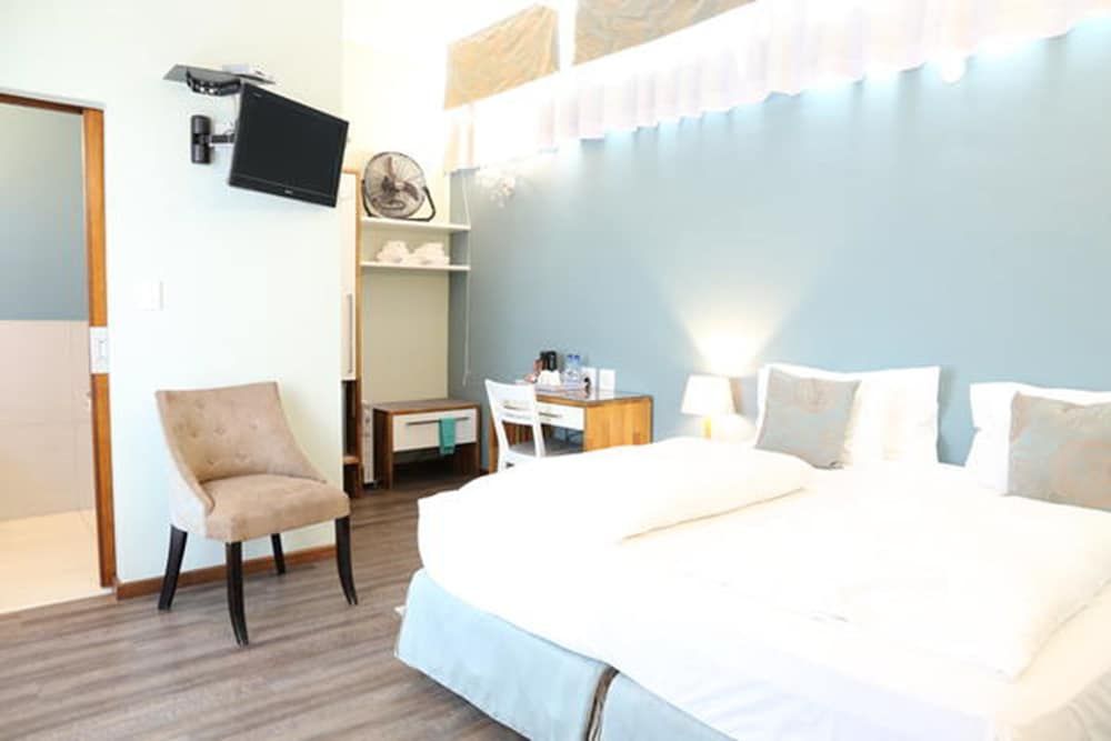 Namib Guesthouse Standard Room 10