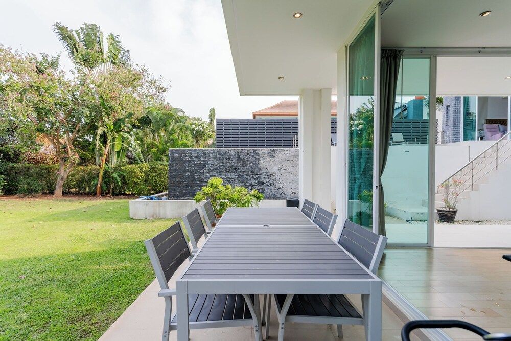 undefined Luxury 3 Bedroom Villa, Sea View (PM-A5) 9