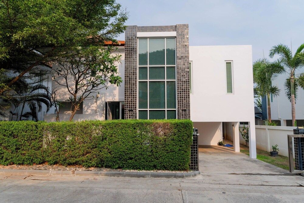 undefined Luxury 3 Bedroom Villa, Sea View (PM-A5) 5