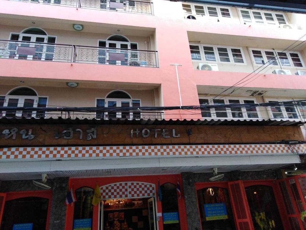 undefined OYO 897 Ansu Hotel 5