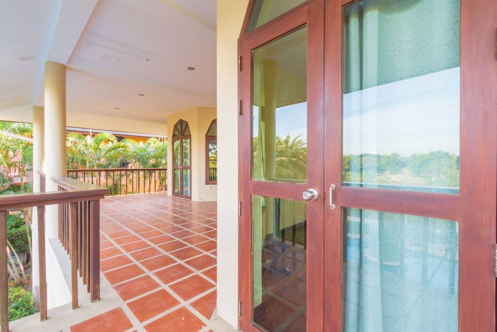 undefined 4 BR Pool Villa in Great Location - CV4