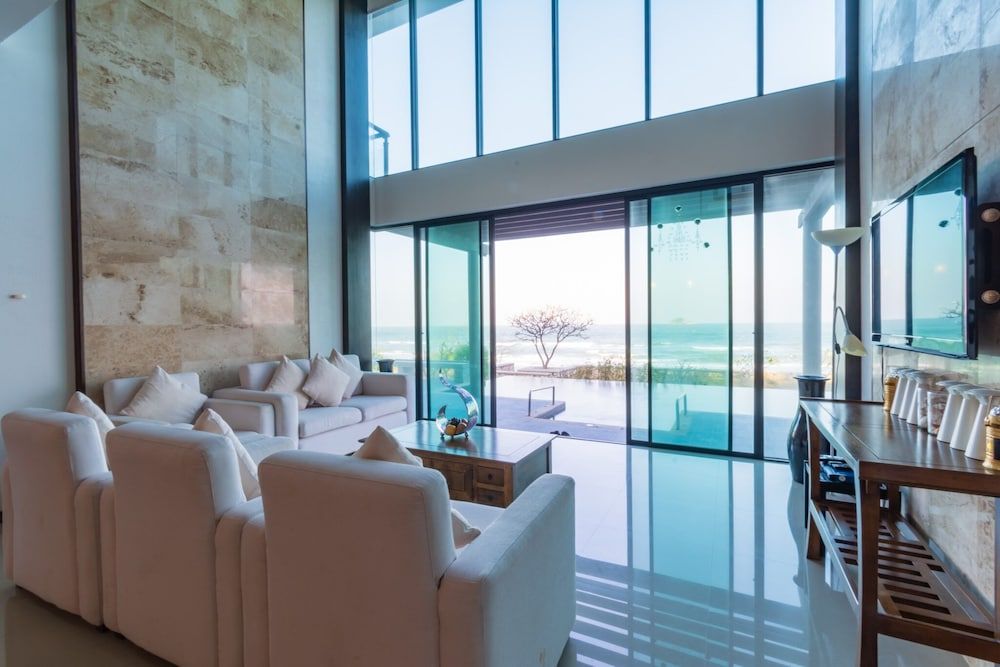 Beach Front 4 Bedroom Pool Villa RV Villa, 4 Bedrooms 13