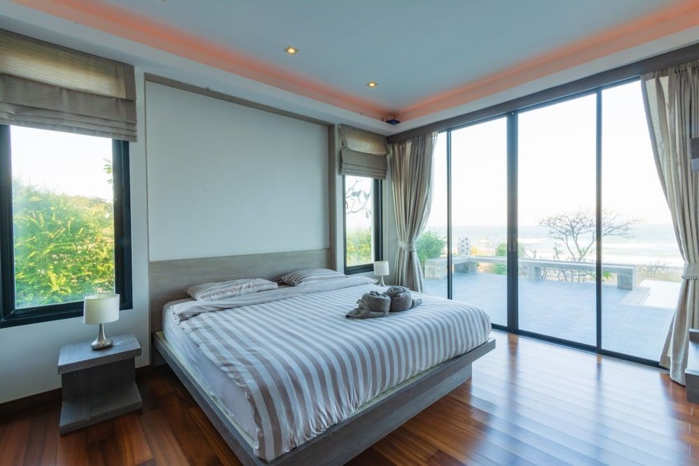 undefined Beach Front 4 Bedroom Pool Villa RV 7