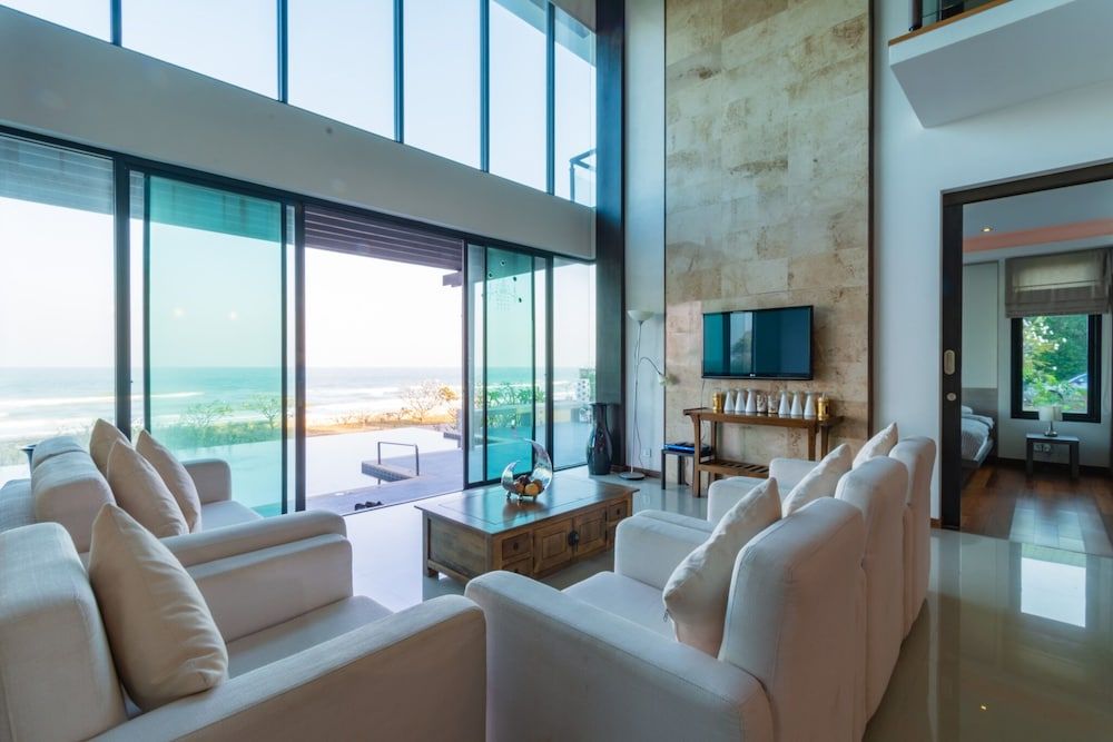 Beach Front 4 Bedroom Pool Villa RV Villa, 4 Bedrooms 14