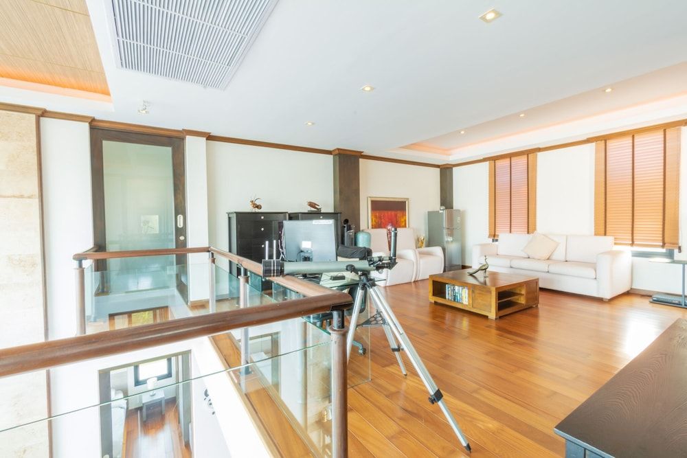 Beach Front 4 Bedroom Pool Villa RV Villa, 4 Bedrooms 11