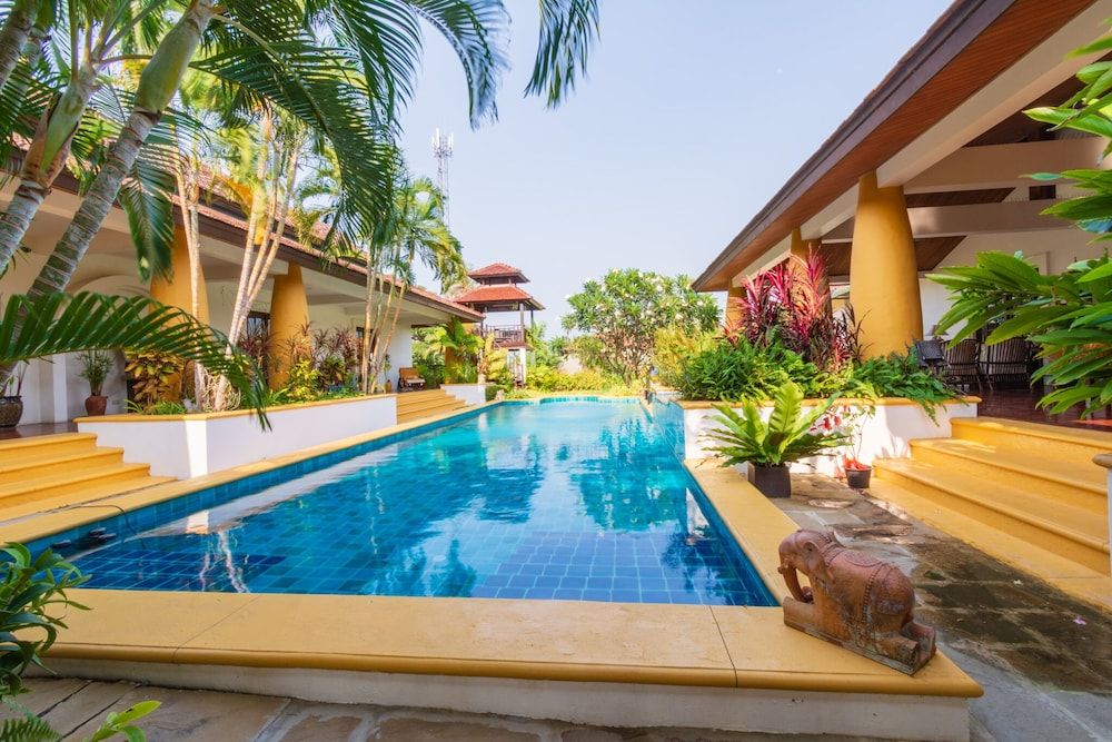 undefined Beautiful 4 Bedroom Bali Style Villa S4 9